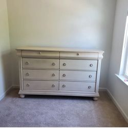 3 Piece Bedroom Dresser Set