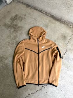 Nike Tech V1 size medium