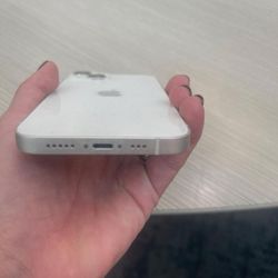 Apple iPhone 13 - 128GB UNLOCKED