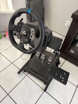 Logitech racing wheel and pedal, comes with stand x box series X