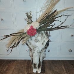 BOHO Beautiful Detailed Cow Skull