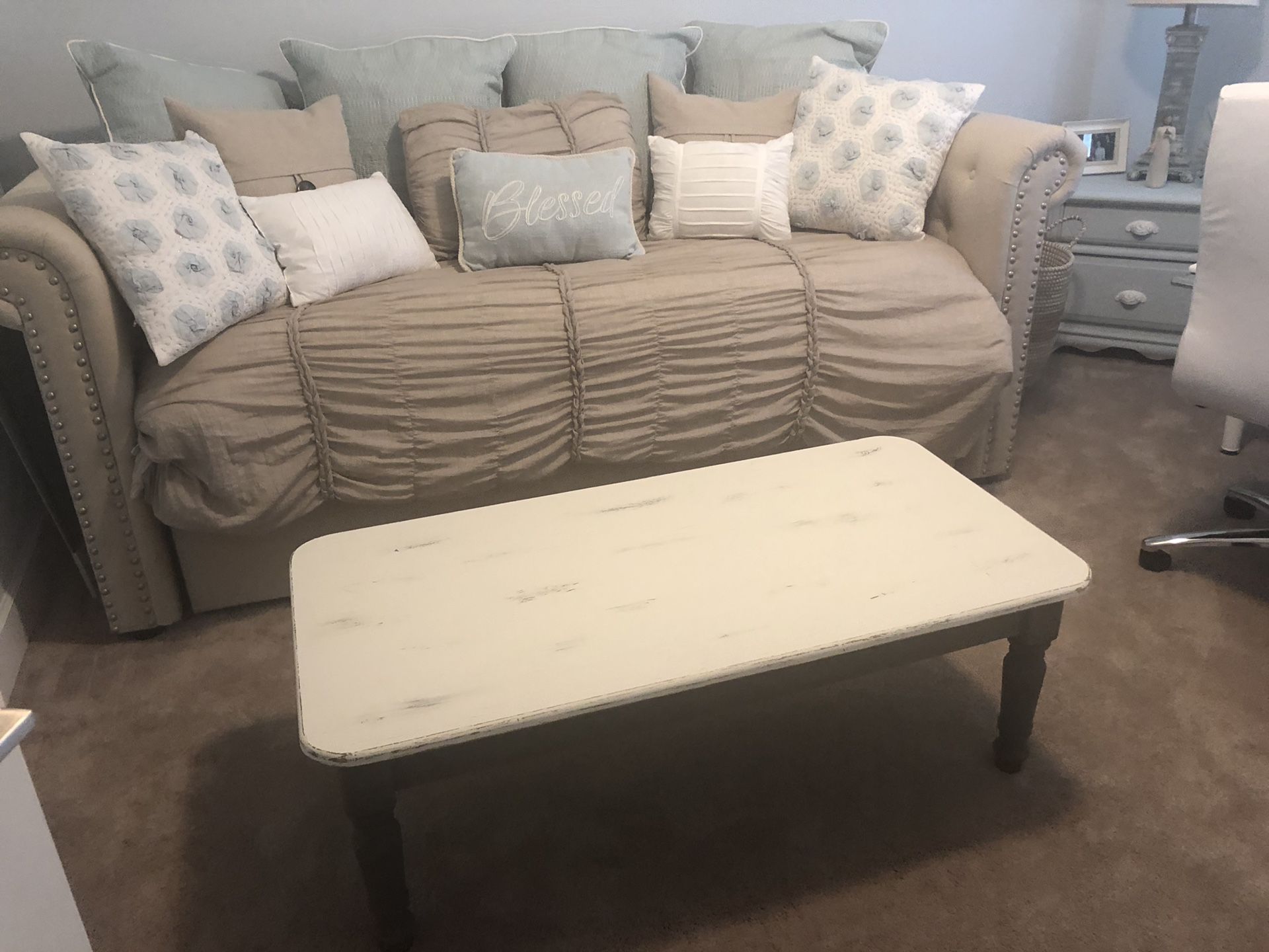 Distressed/farmhouse style coffee table