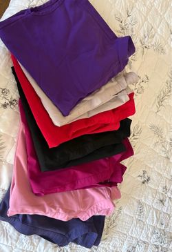 FIGS Scrub Tops XS