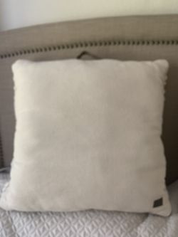 Ugg doran floor on sale pillow