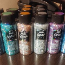FolkArt Glitterific Fine Acrylic Paint 2oz bottles. 12 total, misc colors.
ALL BRAND NEW!!!