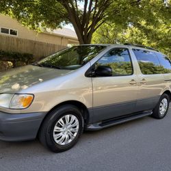 2003 Toyota Sienna