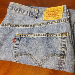Levi's Red Tag 550