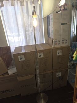 Floor Lamp/ Lámpara 