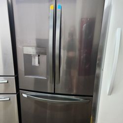 💯💯REFRIGERATOR LG BLACK STAINLESS STEEL WITH WARRANTY 2022 LIKE NEW 👍 