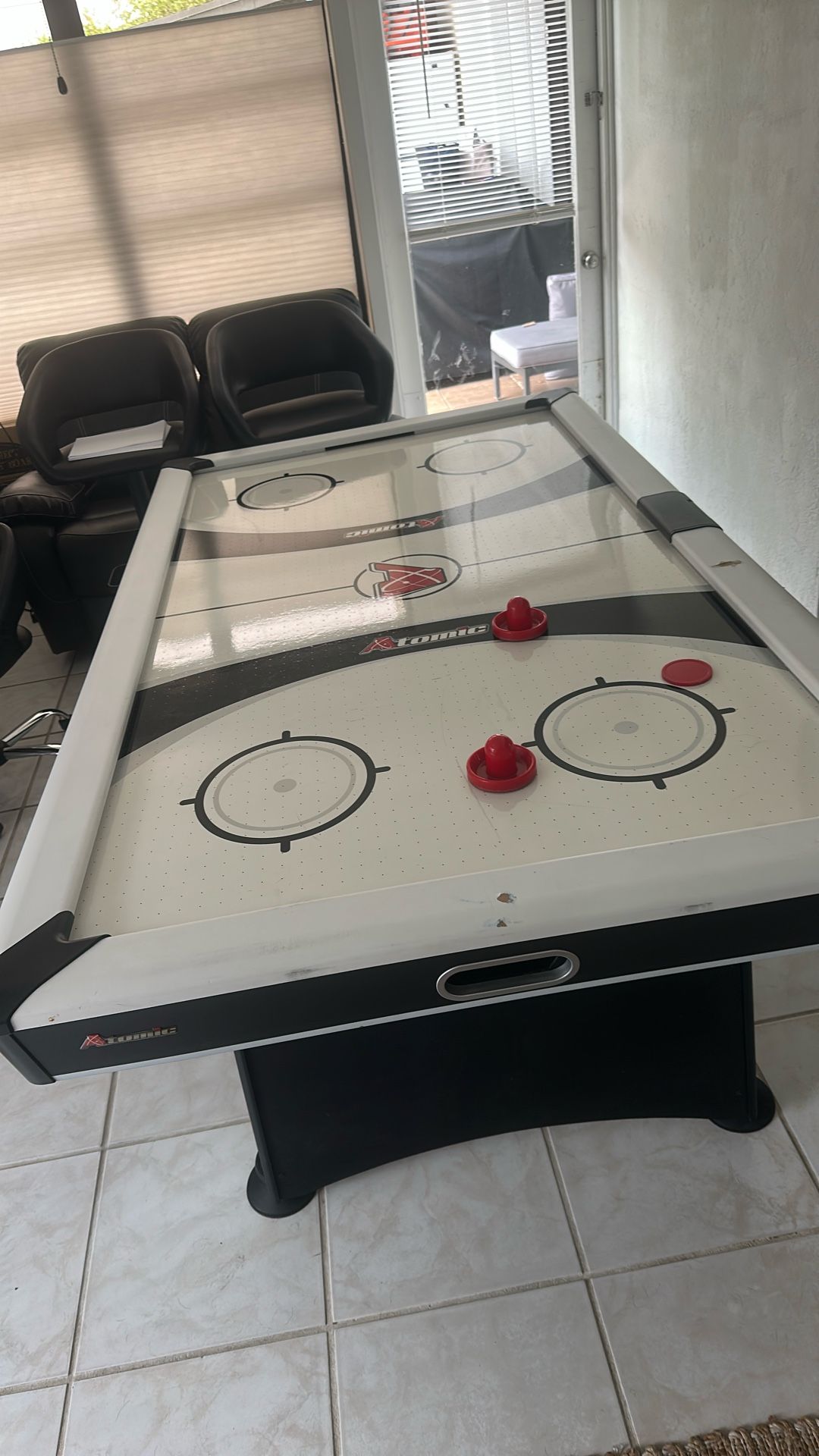 Air Hockey Table