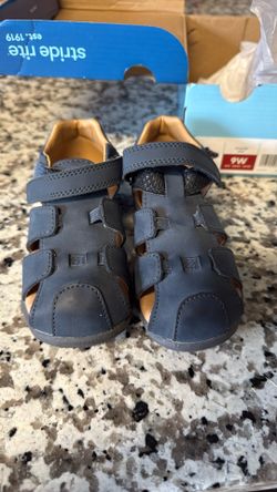 Nuevos En Su Caja Y Las Ugg. Solo. Size 8