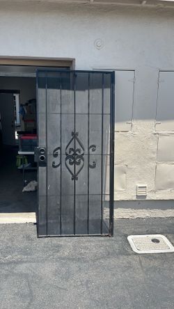 Front screen door
