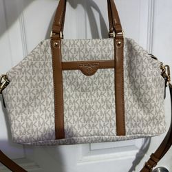 Michael Kors purse