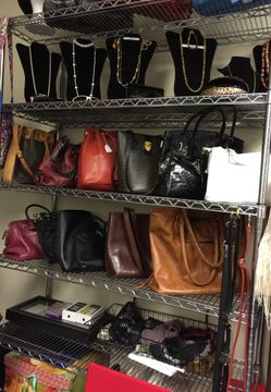 Designer Handbags, Dooney, Coach, Michael Kors, wristlets, Totes, LV