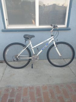 GT Outpost Mountain Bike