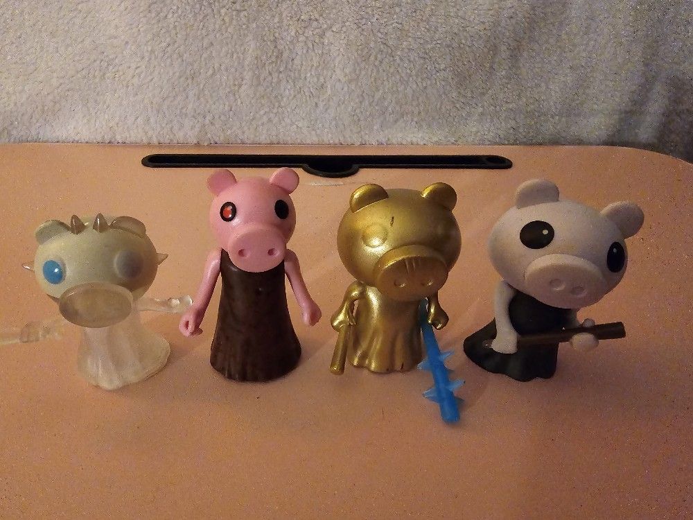 Roblox Piggy Figures