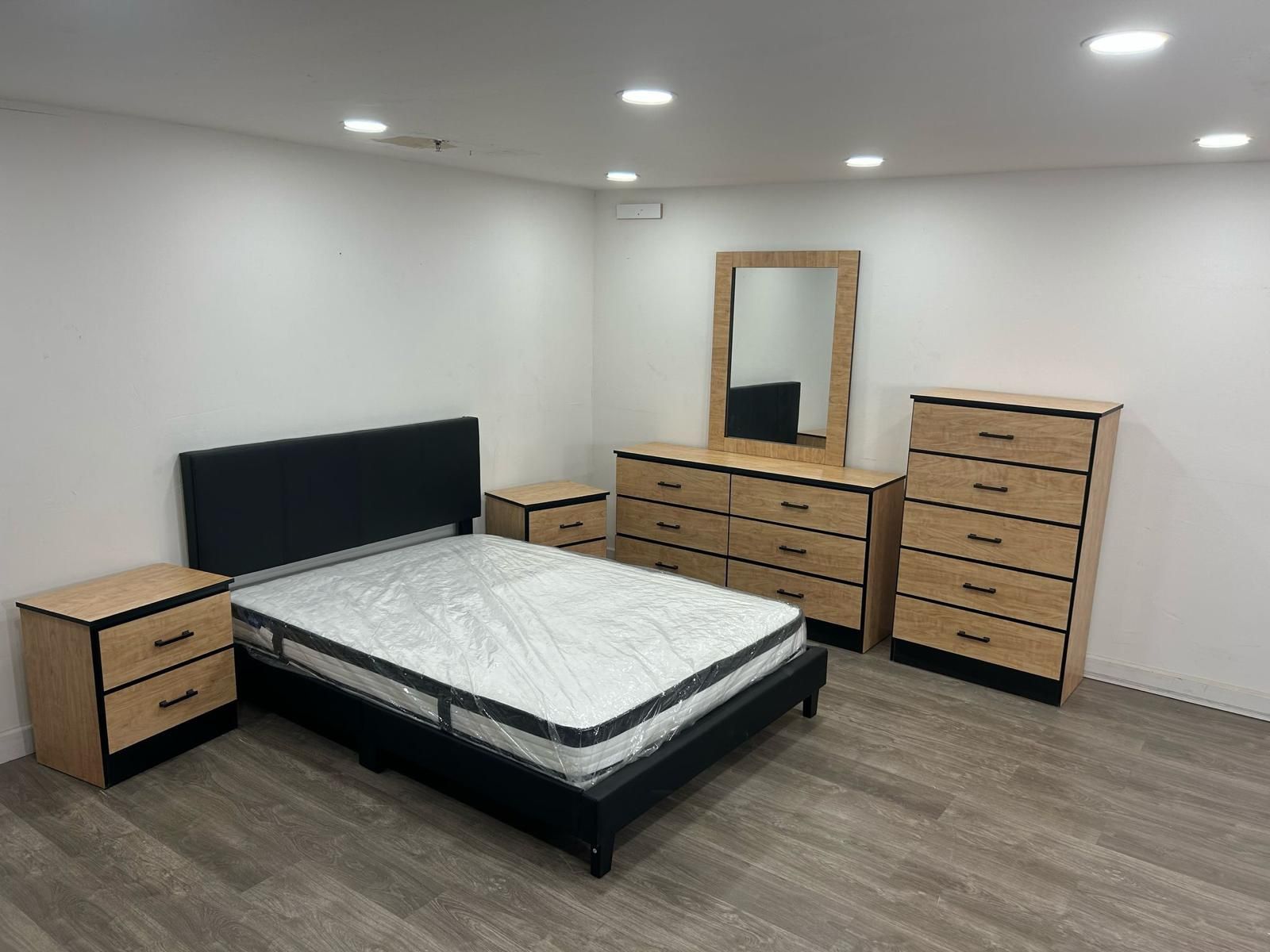 Bedroom Set - Juego De Cuarto 