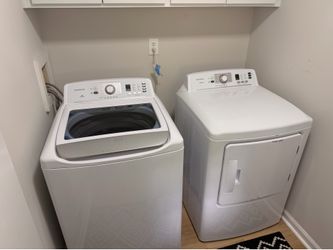 Insignia Washer & Dryer Set – Excellent Condition