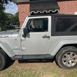2009 Jeep wrangler. - Needs New engine 