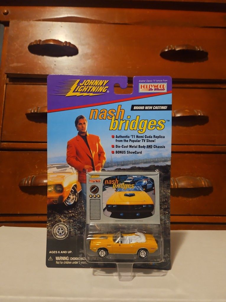1999 Johnny Lightning 1971 Hemi Convertible Cuda