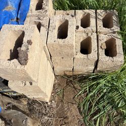 Wall Blocks 28 Qty