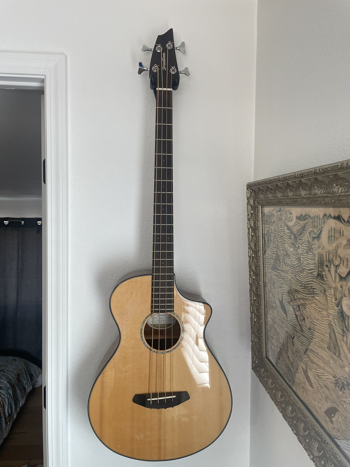 Breedlove Acoustic Electric Bass