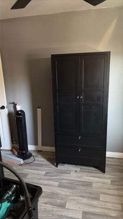 Wardrobe/Closet