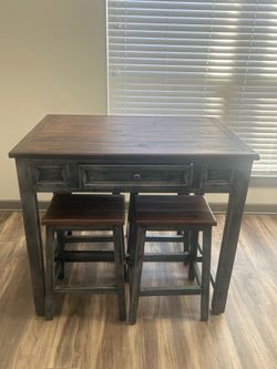 Rustic High Top Dining Table Set – $175 or best offer