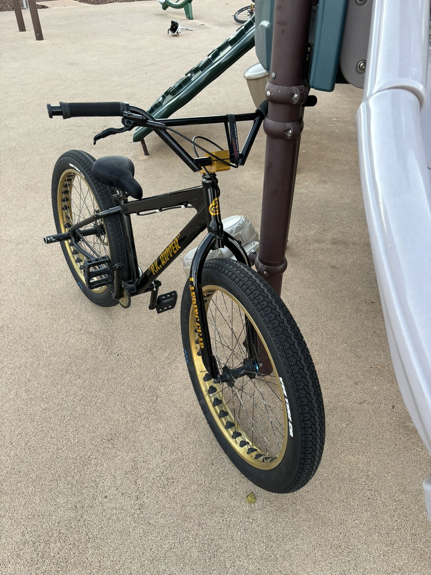SE Bikes PK/Fat Ripper Custom Black and Gold 26 Inch