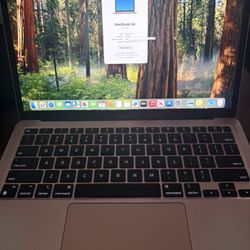 MacBook Air 13” 2020 (Rose Gold)