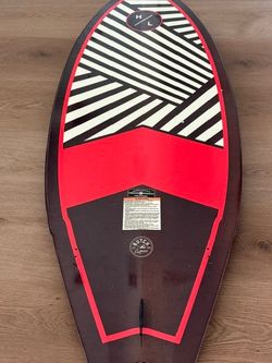 Hyperlite Gromcast Wakesurf Board