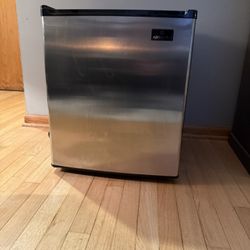 Absocold Mini Fridge 