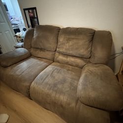 Reclining Couch 