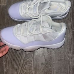 Jordan 11 Low Pure Violet 