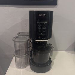 Ninja Creami with 4 Pints