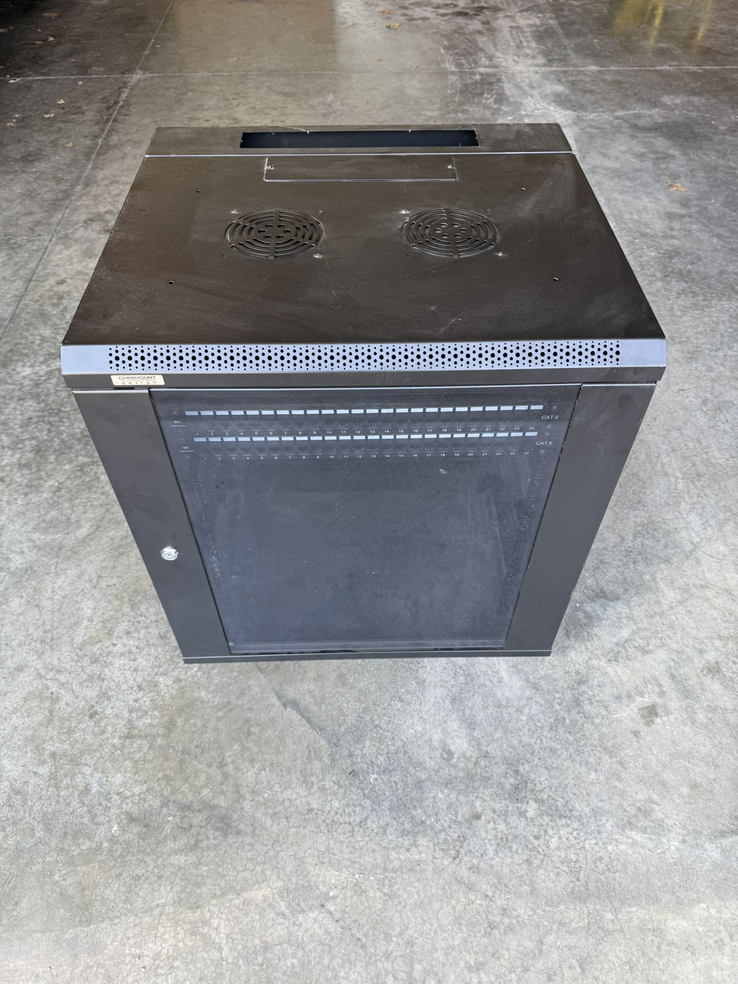 Omnimount RE12W Wall Mount Swing Away Server Rack