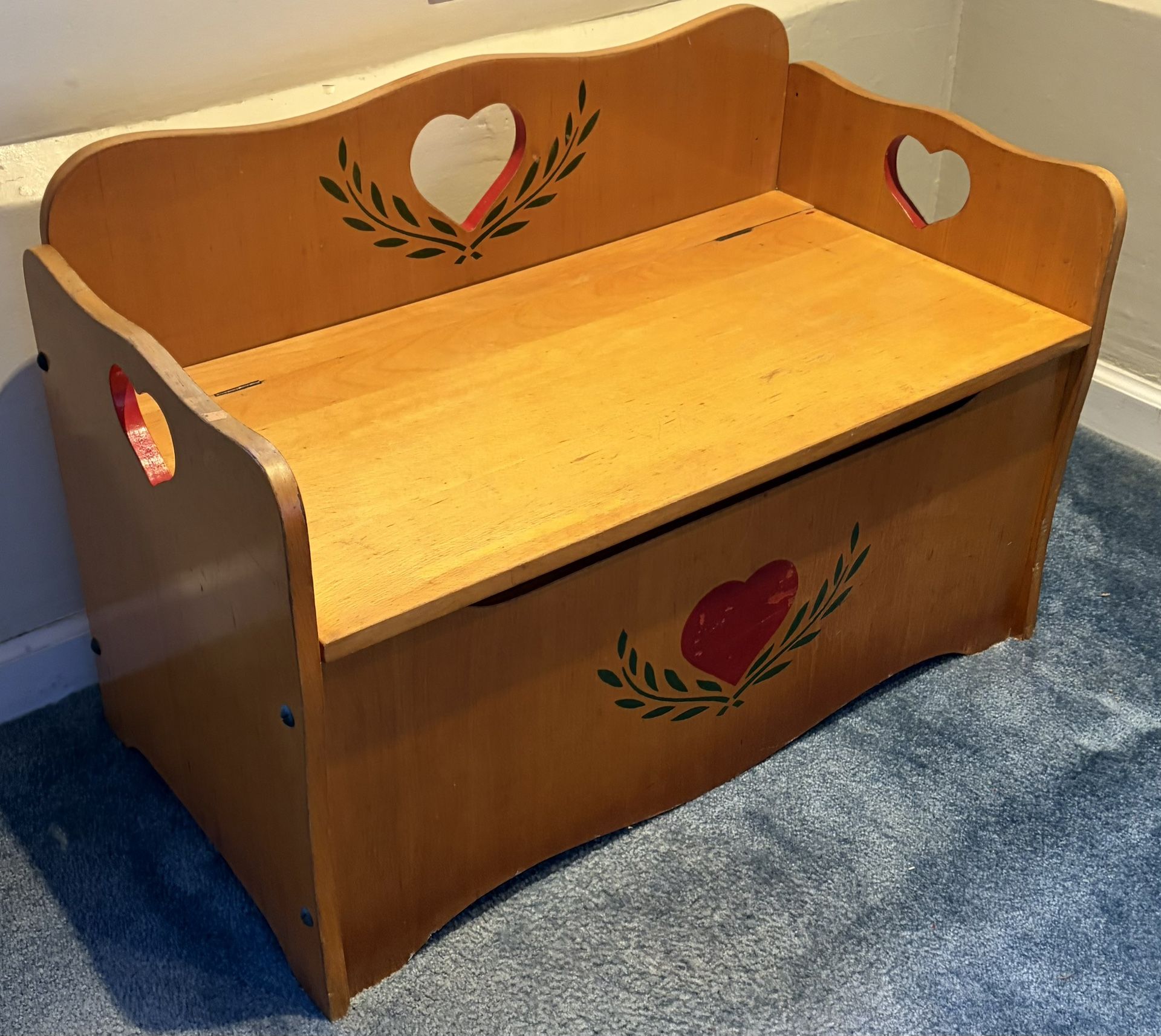 Gorgeous Wood Storage Bench (or Toy Box!)