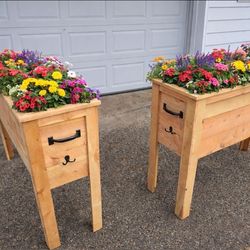 Raised Cedar Flowerbox