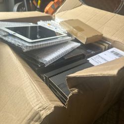 Cellphones And Electronics Parts Lot