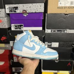 Nike Dunk High Blue Chill size 9 USED But Clean