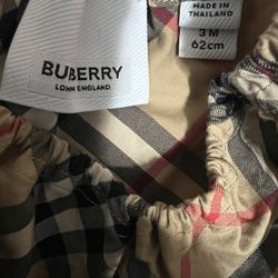 Burberry Pamper cover (New)