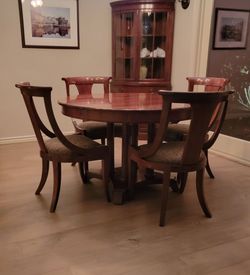Stickley Directoire Dining Set Extendable 48" round to 93" oval