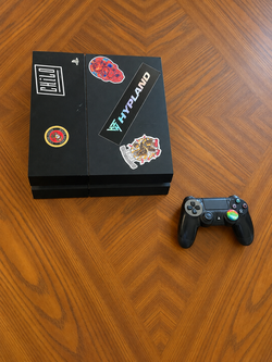 PS4 Original 500GB w DualShock 4 Controller