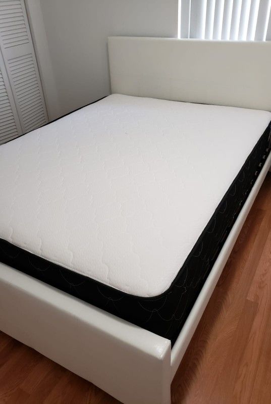 NEW QUEEN SIZE MATTRESS AND BOX SPRING,New Products : American Fashion Style Bags On Sale