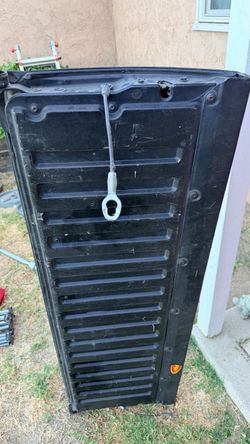 2008 Toyota Tacoma tail gate