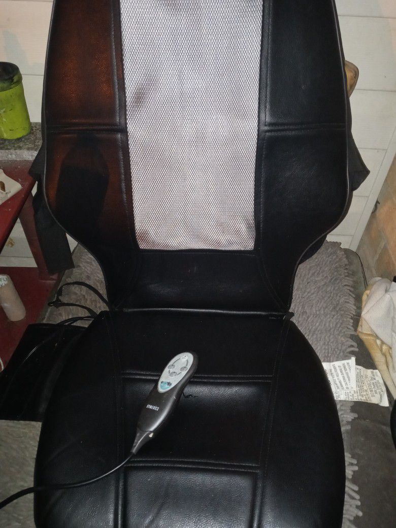 Homedics Massaging portable Fold Down Chair