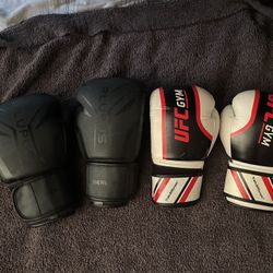 Selling boxing gloves 