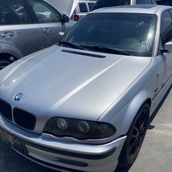2001 BMW 330ci FOR PARTS ONLY 
