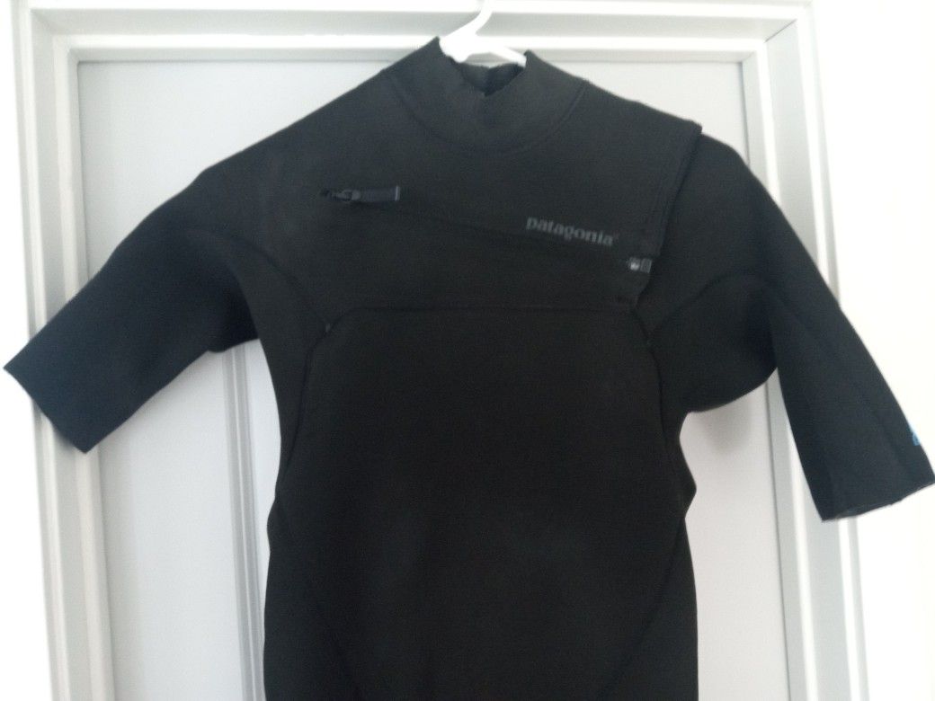 3 Patagonia Men's Wetsuits (Adult LS Hooded, 4:3/ A MT 3:2 & A M Spring 2m