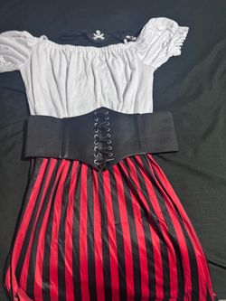Women's Pirate Halloween Costume Set